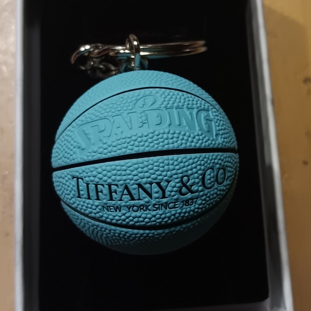 Spalding basketball keychain